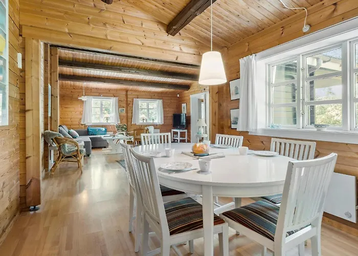 Pet Friendly In With Wifi Højby